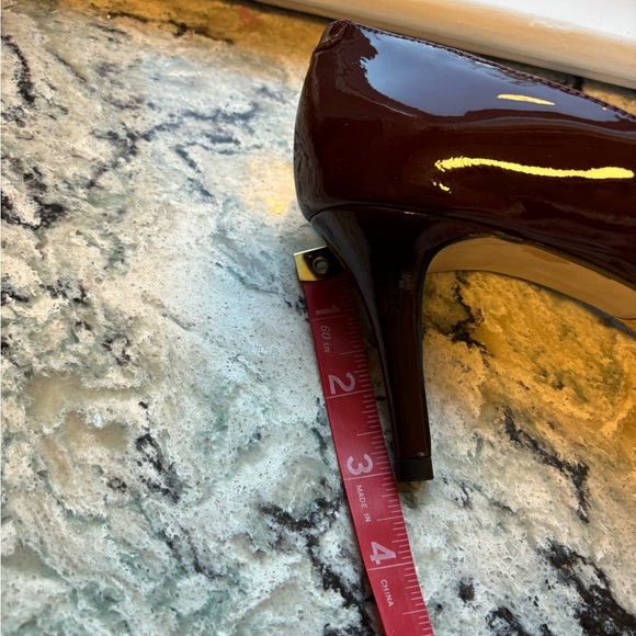 New Louise et Cie Port Red Patent Heels Pumps 9 M - Picture 7 of 7